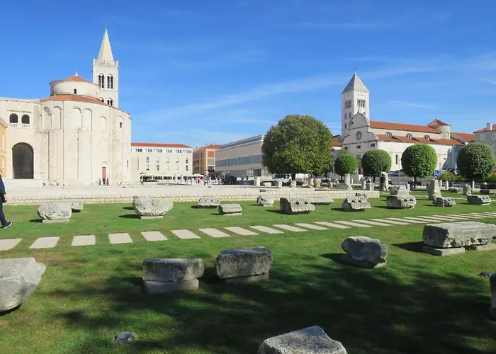 Appartement Lucia By Interhome Zadar