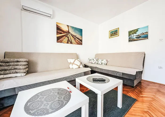 Lucia By Interhome * Zadar