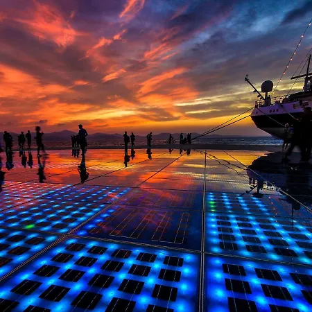 Lucia By Interhome * ザダル