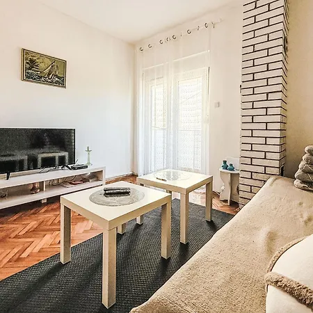 Lucia - Zad116 Apartamento